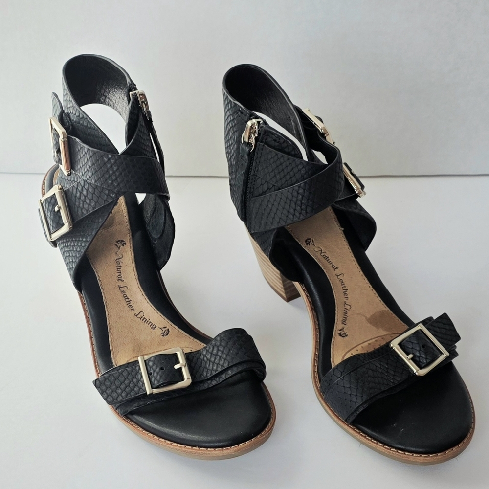 Söfft Leather Black Healed Sandals Size 8.5